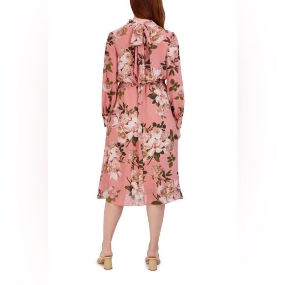 LONG SLEEVE RUFFLE NECK MAXI DRESS
JULIA JORDAN - Picture 2 of 4